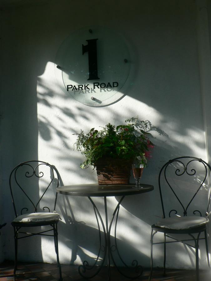 1 Park Road Bed & Breakfast วินเดอร์เมียร์ ภายนอก รูปภาพ